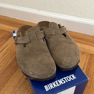 Birkenstock Boston Clog size 36 excellent condition.  Taupe Suede